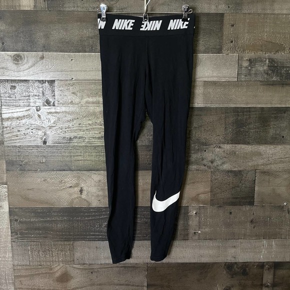 SOLD Nike Sportswear Leggings Small - Picture 2 of 3